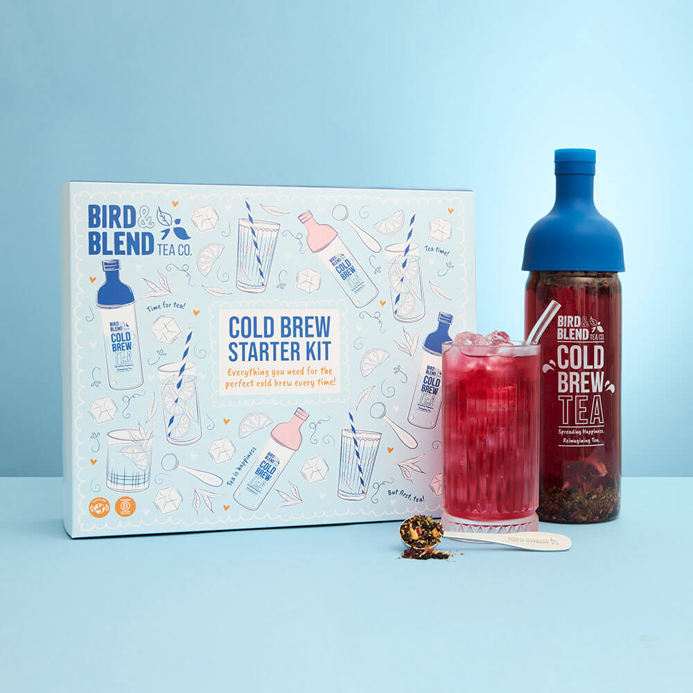  Cold brew starter kit & blue top cold brew tea bottle and iced cold brew tea and spoon 