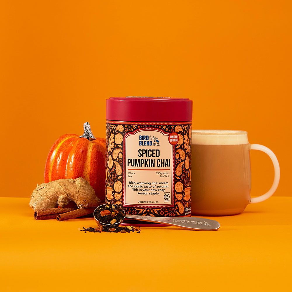 spiced pumpkin chai loose leaf black tea 150g gift tin &amp; perfect tea spoon &amp; pumpkin &amp; chai spices &amp; hot chai latte