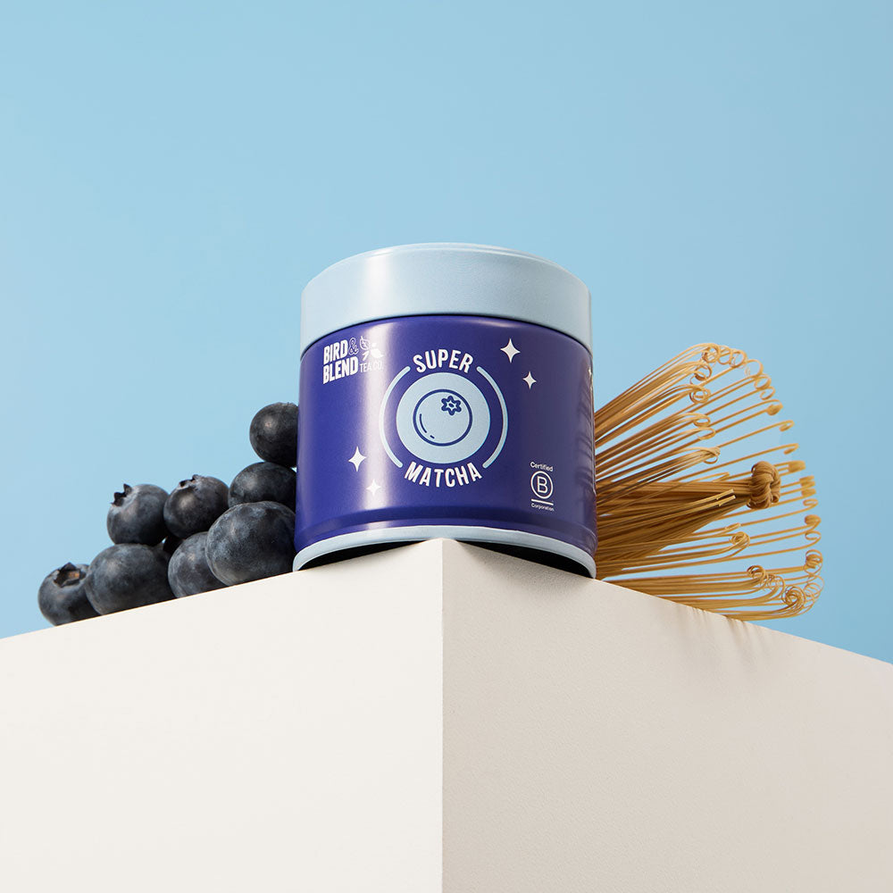 super matcha tea tin & blueberry & traditional bamboo whisk